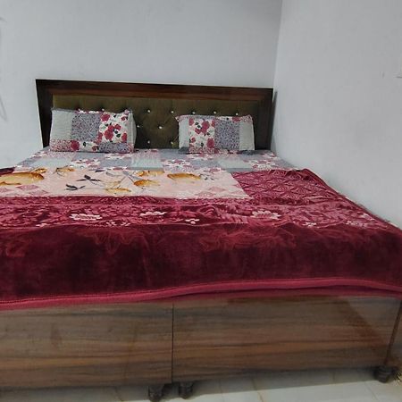 Shri Haridas Kripa Dham Ashram Vrindavan Ngoại thất bức ảnh