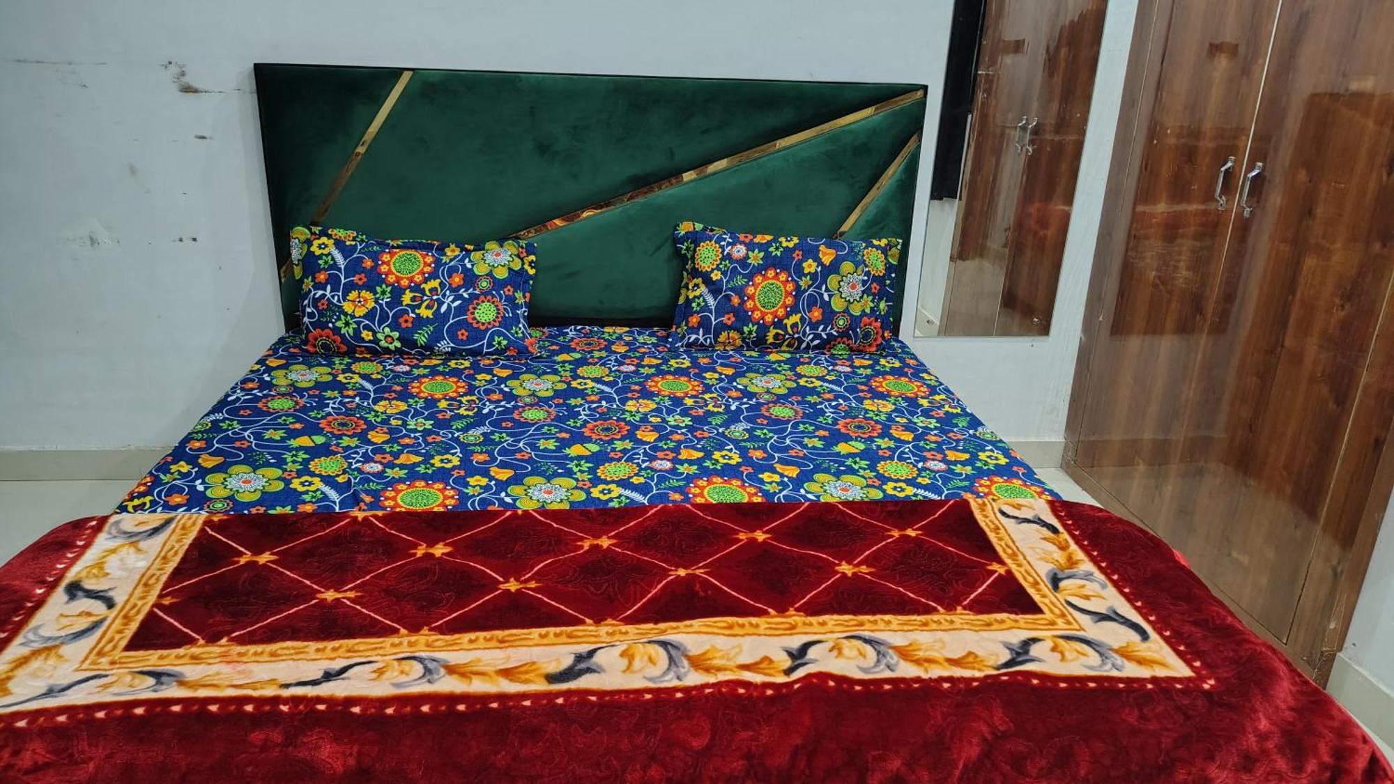 Shri Haridas Kripa Dham Ashram Vrindavan Phòng bức ảnh